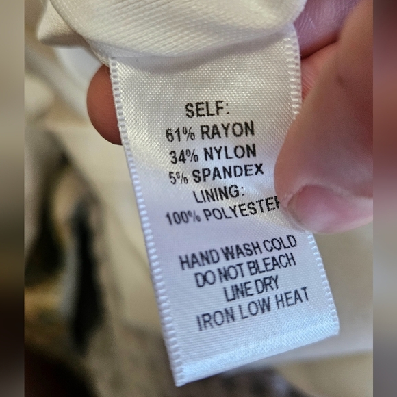 LULU'S Live my Life White One-Shoulder Bodycon Dress In White. Size Small NWT - Picture 15 of 16